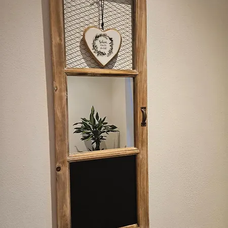 Schoene Dach-ferienwohnung Magdalena In Ruhiger Umgebung Apartament