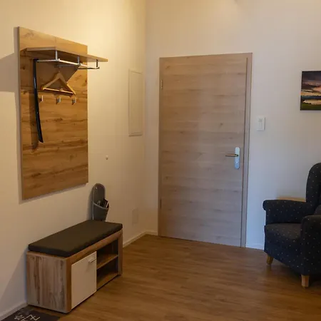 Apartment Schöne Dach-ferienwohnung Magdalena In Ruhiger Umgebung *