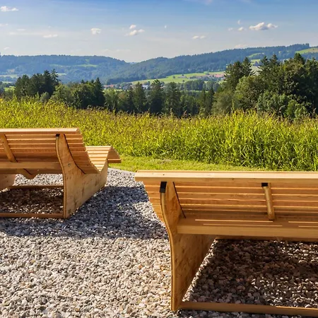 Schoene Dach-ferienwohnung Magdalena In Ruhiger Umgebung *