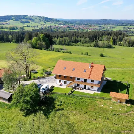 Schoene Dach-ferienwohnung Magdalena In Ruhiger Umgebung Apartament *