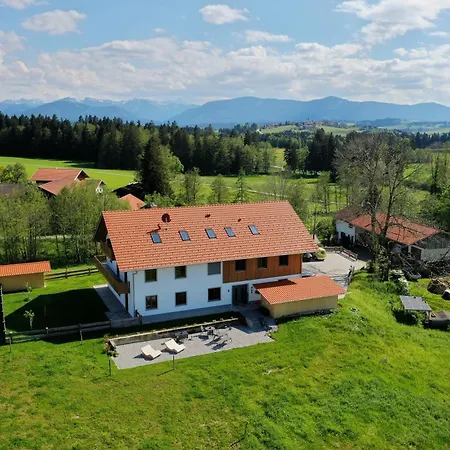 Schöne Dach-ferienwohnung Magdalena In Ruhiger Umgebung Apartment *